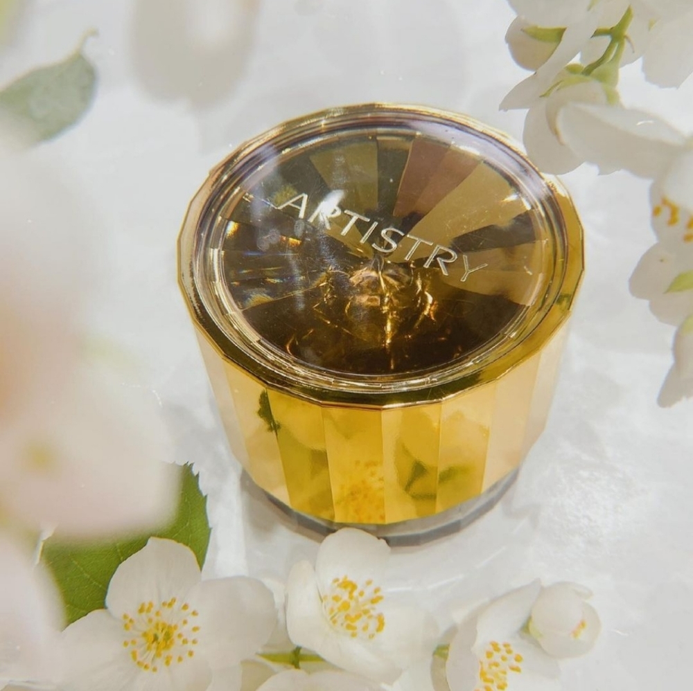 Crema regenadora Artistry, esta Hecha de